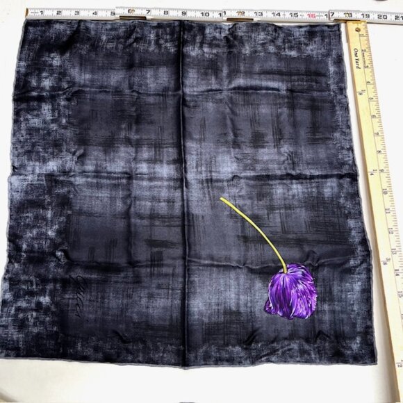 Authentic 100% Silk Gucci Mini Scarf/handkerchief 19"Gray Black Purple Flower(25 - Picture 9 of 12
